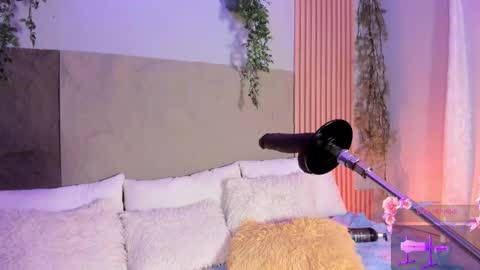 Mey online show from March 22, 2026, 4:32 pm