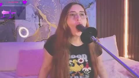 Snapshot of alice_cute77 chatting on June 26, 2026, 3:55 am Mey online show from June 26, 2026, 3:55 am