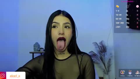 Snapshot of alice_fox___ chatting on February 27, 2025, 8:28 am Manuela online show from February 27, 2025, 8:28 am