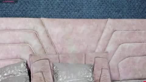 alice foxred online show from January 15, 2026, 3:00 am