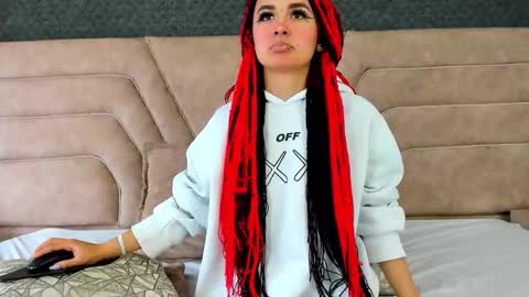 alice foxred online show from March 16, 2026, 1:04 pm