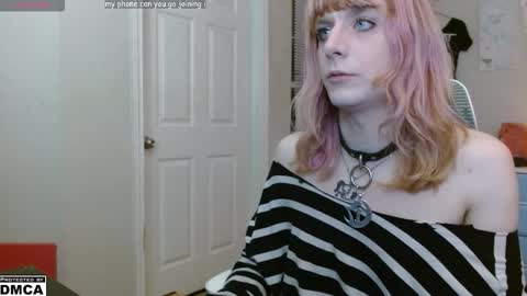 Snapshot of alice_hatchette chatting on January 18, 2026, 11:19 pm Alice Hatchette online show from January 18, 2026, 11:19 pm