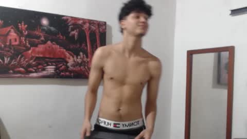 Snapshot of alice_julls chatting on October 25, 2025, 10:37 pm alice online show from October 25, 2025, 10:37 pm