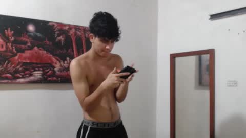 Snapshot of alice_julls chatting on November 17, 2025, 8:36 pm alice online show from November 17, 2025, 8:36 pm