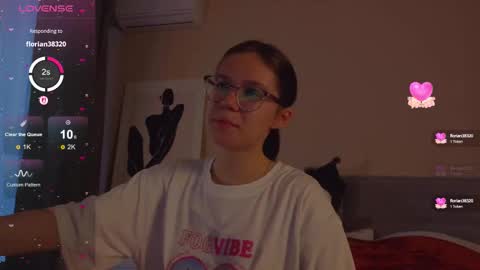 Snapshot of alice_miiiller chatting on October 2, 2025, 4:52 am Alice online show from October 2, 2025, 4:52 am