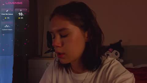 Snapshot of alice_miiiller chatting on October 3, 2025, 2:41 am Alice online show from October 3, 2025, 2:41 am