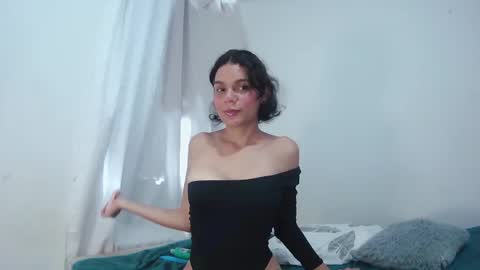 Snapshot of alice_paola chatting on September 22, 2025, 9:39 pm alice_paola online show from September 22, 2025, 9:39 pm