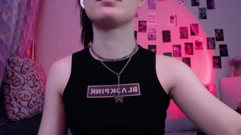 Snapshot of alice_perrez chatting on February 18, 2025, 2:27 pm Alice and Mike online show from February 18, 2025, 2:27 pm