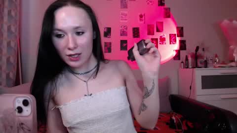 Snapshot of alice_perrez chatting on March 6, 2025, 9:14 am Alice and Mike online show from March 6, 2025, 9:14 am