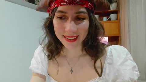 Snapshot of alice_sincere chatting on April 24, 2026, 9:17 pm Alice Love you all online show from April 24, 2026, 9:17 pm