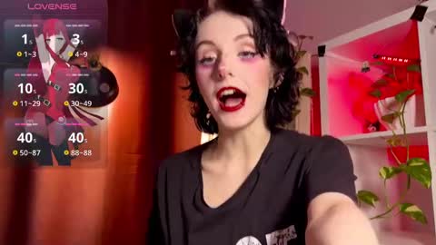 alice_succubus online show from March 5, 2025, 9:59 pm