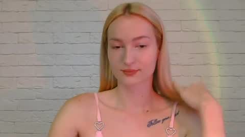 Snapshot of alice_sweet_01 chatting on June 12, 2026, 5:34 pm Alice online show from June 12, 2026, 5:34 pm