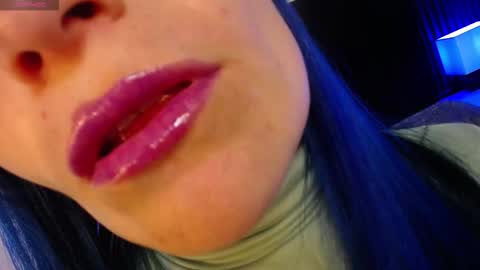 Alice online show from September 10, 2025, 7:25 pm