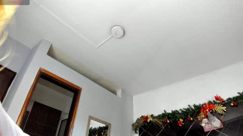 Alice thompsonx online show from December 28, 2024, 12:03 pm