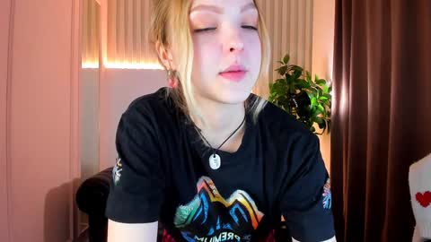 Alice  online show from January 14, 2025, 4:18 pm