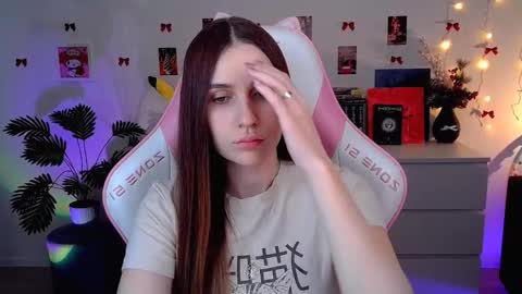 alicecharmy online show from February 25, 2026, 5:33 pm