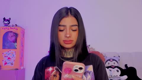 Snapshot of alicee_0 chatting on October 4, 2025, 8:51 pm Alice online show from October 4, 2025, 8:51 pm