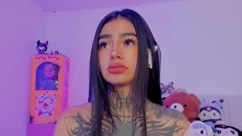 Snapshot of alicee_0 chatting on October 6, 2025, 7:00 pm Alice online show from October 6, 2025, 7:00 pm