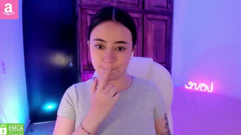 Snapshot of alicee_2 chatting on October 1, 2025, 6:03 pm Aliceee .. 97YP9VWGZHrefnav wishlist lists 1 online show from October 1, 2025, 6:03 pm