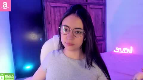Snapshot of alicee_2 chatting on October 16, 2025, 9:54 am Aliceee .. 97YP9VWGZHrefnav wishlist lists 1 online show from October 16, 2025, 9:54 am