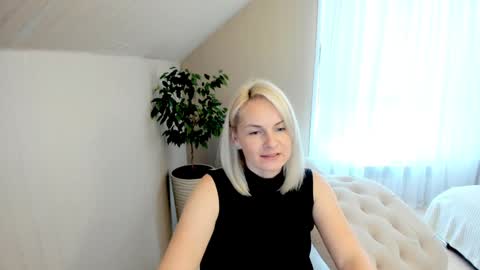 Snapshot of alicee__grace chatting on December 9, 2024, 10:11 am Alicee online show from December 9, 2024, 10:11 am