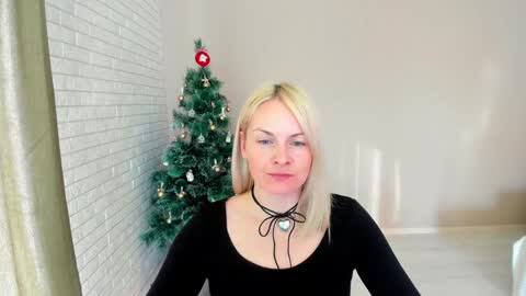 Snapshot of alicee__grace chatting on January 21, 2025, 8:52 am Alicee online show from January 21, 2025, 8:52 am
