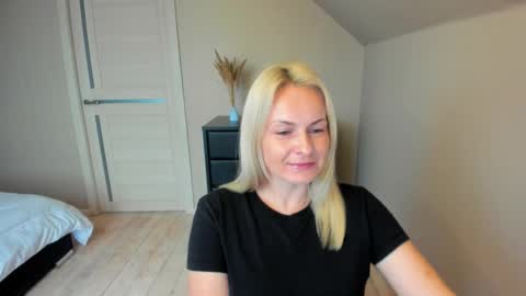 Snapshot of alicee__grace chatting on October 20, 2025, 8:48 am Alicee online show from October 20, 2025, 8:48 am