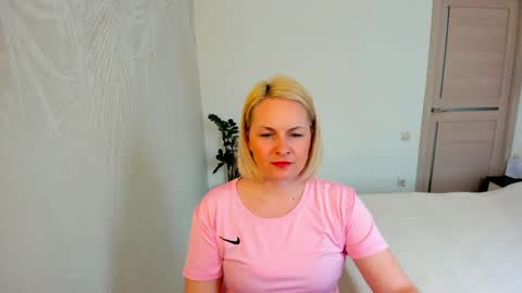 Snapshot of alicee__grace chatting on April 23, 2026, 9:19 am Alicee online show from April 23, 2026, 9:19 am