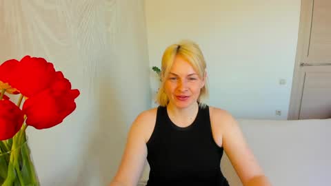 Snapshot of alicee__grace chatting on April 29, 2026, 8:29 am Alicee online show from April 29, 2026, 8:29 am