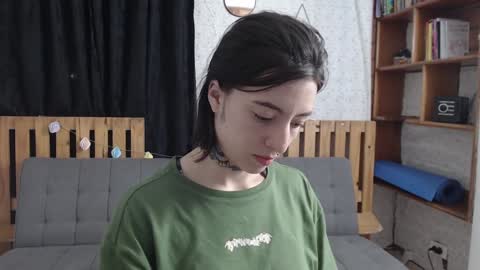 Snapshot of alicee_logan_ chatting on December 17, 2024, 2:01 am alicee_logan_ online show from December 17, 2024, 2:01 am