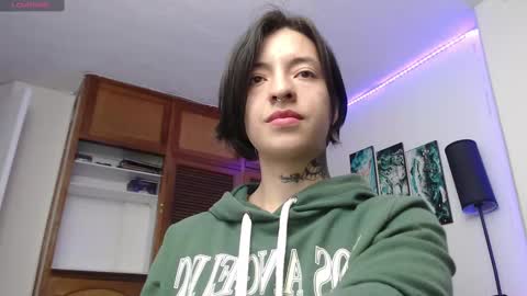 Snapshot of alicee_logan_ chatting on September 29, 2025, 1:22 am alicee_logan_ online show from September 29, 2025, 1:22 am