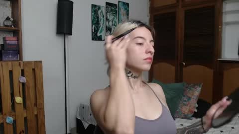 alicee_logan_ online show from June 3, 2026, 1:08 am