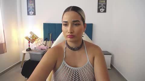 Alicia    1000 PM - 600 AM COLOMBIAN TIME online show from September 30, 2025, 8:36 pm