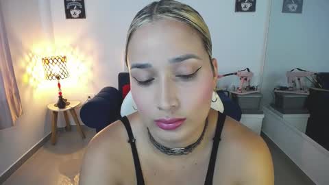 Snapshot of alicee_wild_ chatting on April 7, 2026, 10:53 pm Alicia 1000 PM - 600 AM COLOMBIAN TIME online show from April 7, 2026, 10:53 pm
