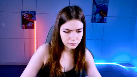 Snapshot of aliceinredsquare_ chatting on October 13, 2025, 5:07 am Alice online show from October 13, 2025, 5:07 am