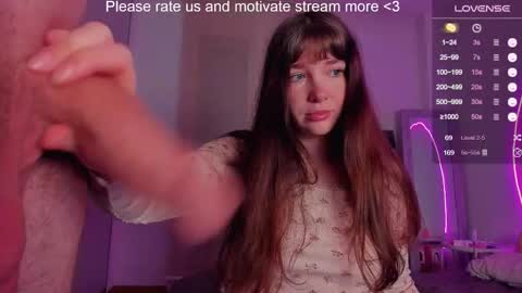 Snapshot of alicekaneky_xx chatting on October 7, 2025, 11:35 pm Alice 19 Kaneky 19 online show from October 7, 2025, 11:35 pm