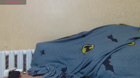 AliceWoolfy online show from November 8, 2025, 9:46 pm