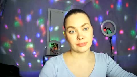 AlicexFresh online show from February 3, 2026, 11:48 am