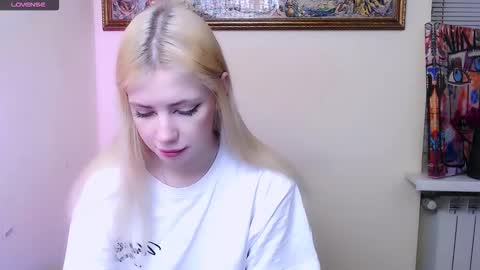 Snapshot of alicexooo_ chatting on February 26, 2026, 9:08 am Alice online show from February 26, 2026, 9:08 am