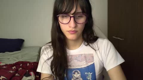 Snapshot of alicia_love29 chatting on December 18, 2024, 12:54 am Alice online show from December 18, 2024, 12:54 am