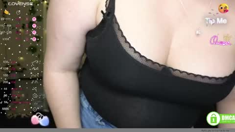 Snapshot of aliciaaared_kis chatting on May 10, 2026, 5:23 am Alicia online show from May 10, 2026, 5:23 am