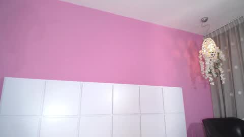 Snapshot of aliciabloom_1 chatting on September 24, 2025, 12:52 pm Alicia online show from September 24, 2025, 12:52 pm