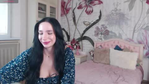 Snapshot of aliciabow chatting on September 26, 2025, 1:15 pm Veronica online show from September 26, 2025, 1:15 pm