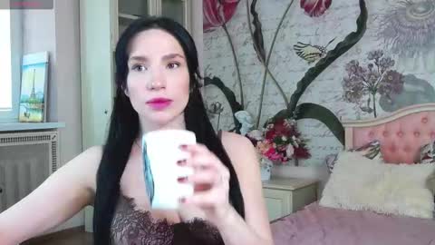 Snapshot of aliciabow chatting on February 23, 2026, 12:35 pm Veronica online show from February 23, 2026, 12:35 pm