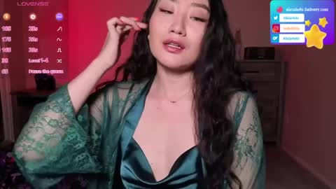 Alicia Hebi online show from April 25, 2026, 4:37 pm