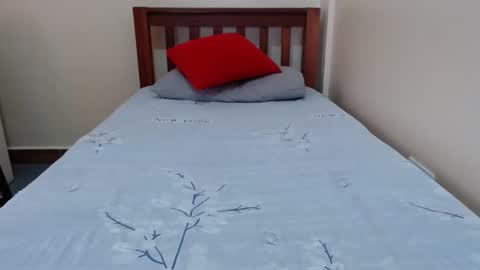 alicialust1 online show from December 19, 2024, 10:34 am