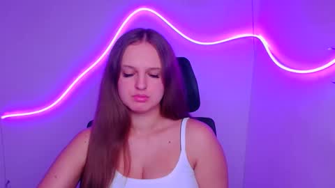 Snapshot of alicie_dream_ chatting on September 18, 2025, 11:23 am Alicie online show from September 18, 2025, 11:23 am