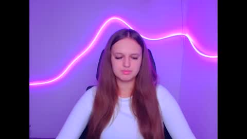 Snapshot of alicie_dream_ chatting on September 19, 2025, 11:11 am Alicie online show from September 19, 2025, 11:11 am