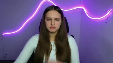 Snapshot of alicie_dream_ chatting on October 2, 2025, 1:40 pm Alicie online show from October 2, 2025, 1:40 pm