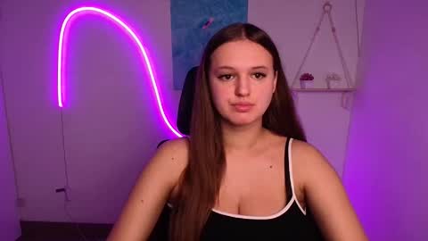 Snapshot of alicie_dream_ chatting on October 19, 2025, 11:22 am Alicie online show from October 19, 2025, 11:22 am